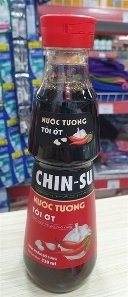 NƯỚC TƯƠNG CHINSU TỎI ỚT NẮP ĐỎ CHAI 330ML