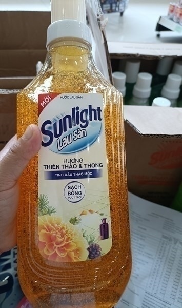 NƯỚC LAU SÀN SUNLIGHT vàng