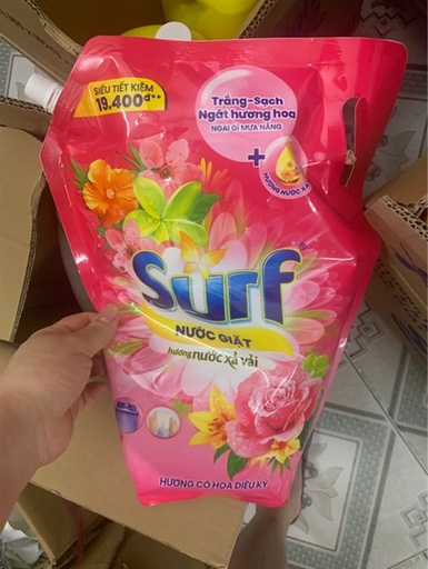 [8934868159193] Nước giặt surf hồng
